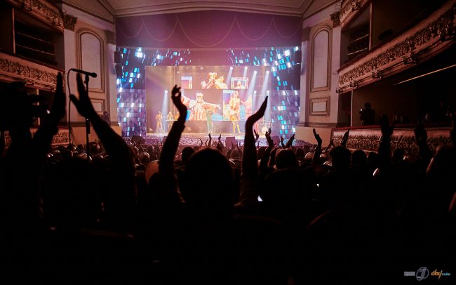 20-10-18-21-11-19_ЗеркалоСцены_Voroshiri-227